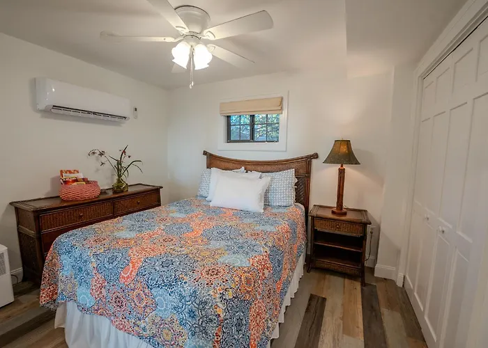 On The Retreat Sleeps 6 *